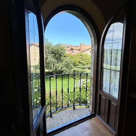 De La Abadia - Adults Only 3*