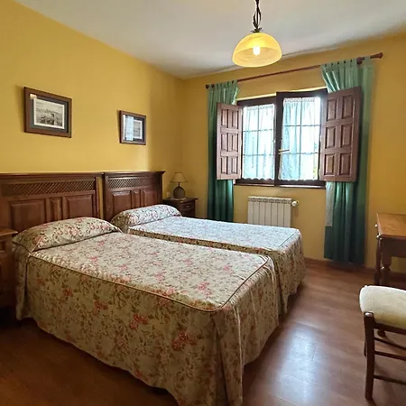 De La Abadia - Adults Only 3*